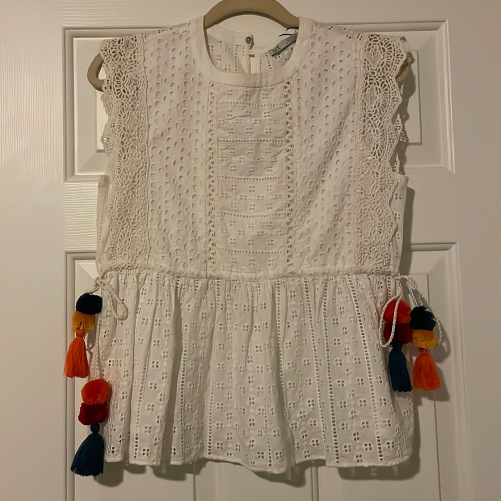 Med white tunic